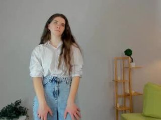 hellenumholtz 18 y. o.