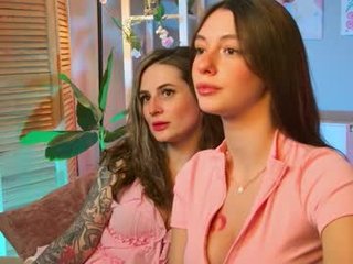 oliviamcclean 99 y. o. lesbian orgy live show for you online
