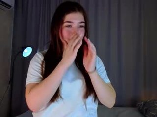 juniebogany 18 y. o.