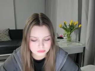annaneon 18 y. o. 