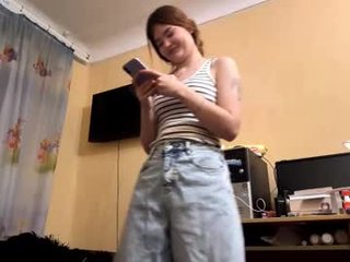 kelseycuesta 18 y. o. 