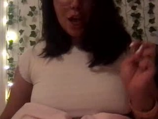 honeyy_89 0 y. o. domina cam girl loves dirty live sex in the chatroom