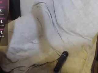 rosiecarlyne 0 y. o. domina cam girl loves dirty live sex in the chatroom