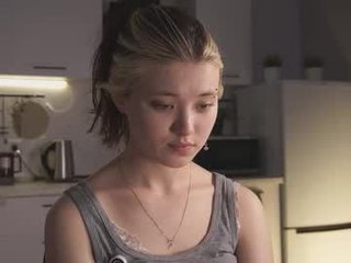 shyakemi 18 y. o. asian cam girl shows perfect ass