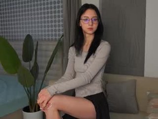 belle_phine 18 y. o. 