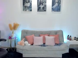 puiyeee 38 y. o. hot cum dripping from beautiful cam babe pussy