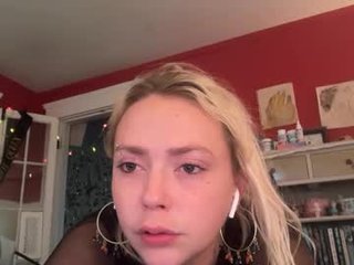 platinum1998 0 y. o. blonde cam girl with big boobs teaching how to have sex