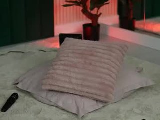 irisnightshade 30 y. o. brunette cam girl with big tits gets her pussy fucked from behind