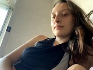 jenevaprattis 18 y. o. 