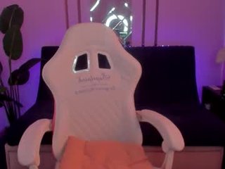 new_cute_skinny_sexy 21 y. o. sex cam with a horny cute cam girl that's also incredibly naughty