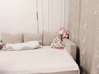 milky_shy2 22 y. o. asian cam girl showing big tits