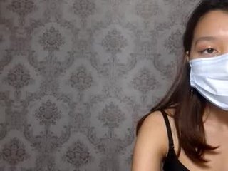 laurideklerk 19 y. o. cam girl showing big tits and big ass