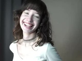 indiramcclamroch 18 y. o. 