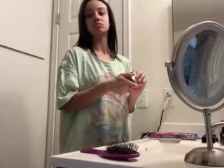 briannay0unggg 19 y. o. 