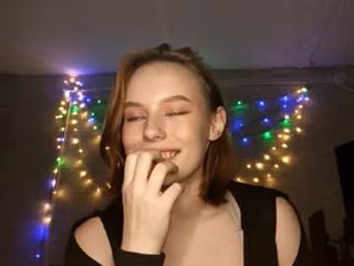 verlinehartwell 18 y. o. cute cam girl enjoys ass penetration