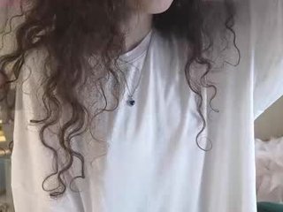 skibidiyepyepyep 18 y. o. african cam girl with shaking ass