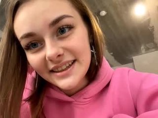 isauratorkelson 18 y. o.