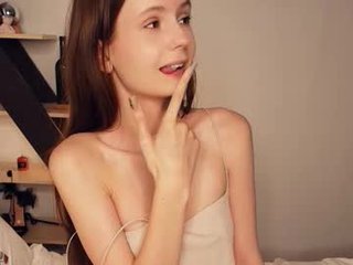 lilkiti 19 y. o. cam babe with big tits in private live sex show