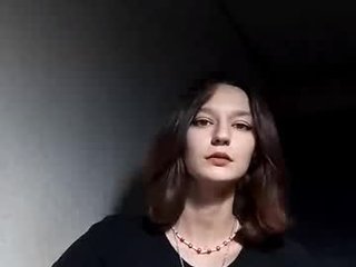 sachikowahlund 18 y. o. 