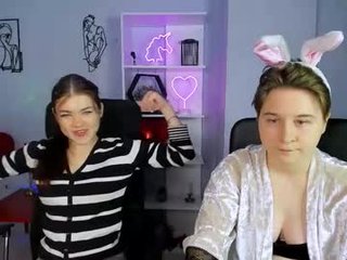 isabel_wave 0 y. o. cam girl showing big tits and big ass